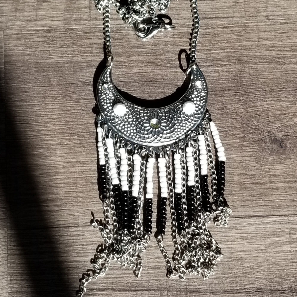 Silver, Black and White Necklace - Picture 1 of 4
